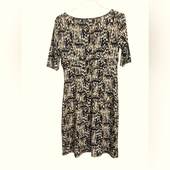 Ann Taylor Office Dress w Stretch, Wrinkle Free, Neutral Colours, Soft Knit - Picture 3 of 12